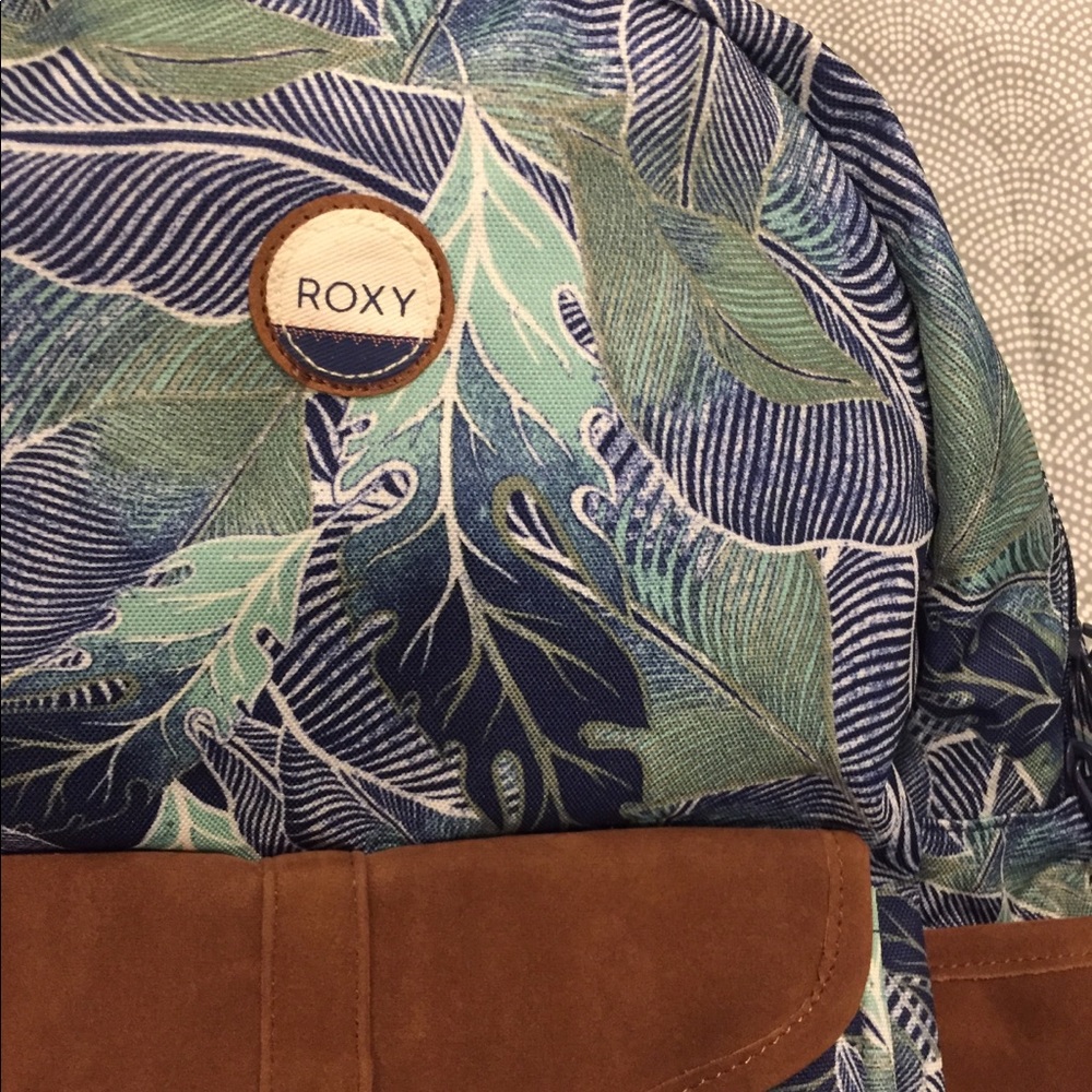 NWOT Roxy Backpack - Picture 3 of 5